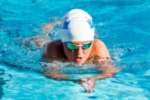 Schwimmendes Kind Schwimmendes Kind